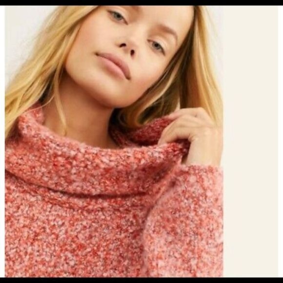 FREE PEOPLE BFF Sweater Cowl Neck Oversized Crop Sweater Size Small - Picture 4 of 16